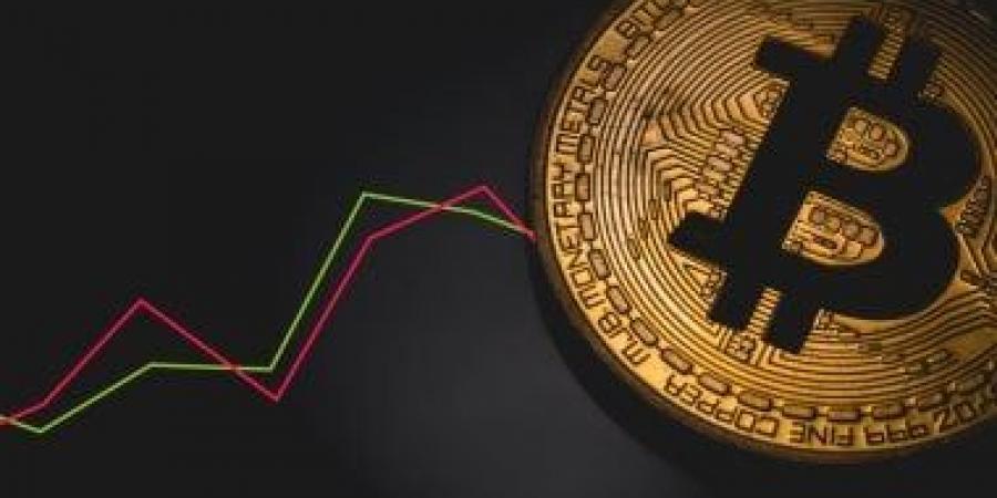 توقعات بهبوط أعمق لبيتكوين قد يصل بالسعر إلى 52 ألف دولار