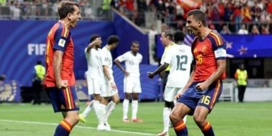 إسبانيا تتقدم على السعودية 3-0 فى الشوط الأول بكأس العالم (فيديو)