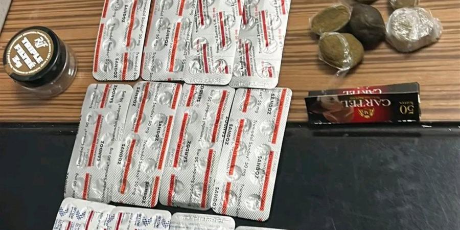 ضبط محاولتي تهريب كمية من الحشيش والأقراص المخدرة بمطار القاهرة