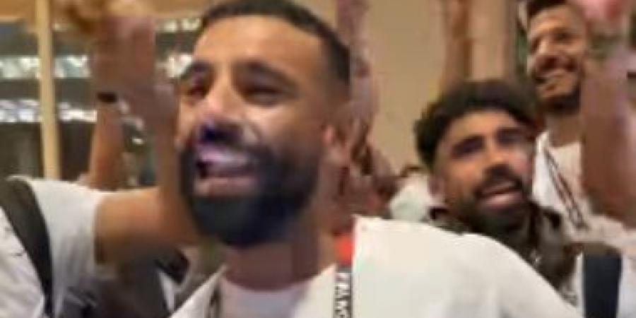 أمّنوا المداخل.. وصلة رقص لـ محمد صلاح ولاعبي المنتخب بعد الفوز على نيوزيلندا
