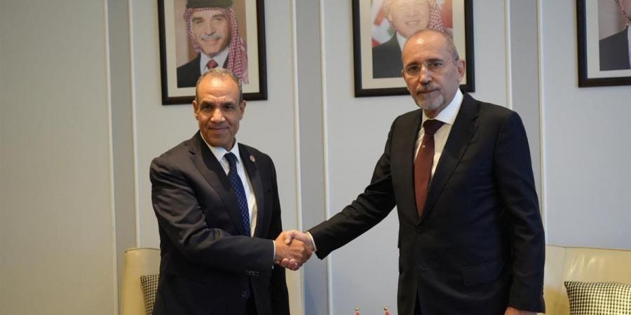 وزيرا خارجية مصر والأردن يؤكدان أهمية استكمال تنفيذ استحقاقات المرحلة الأولى من خطة غزة