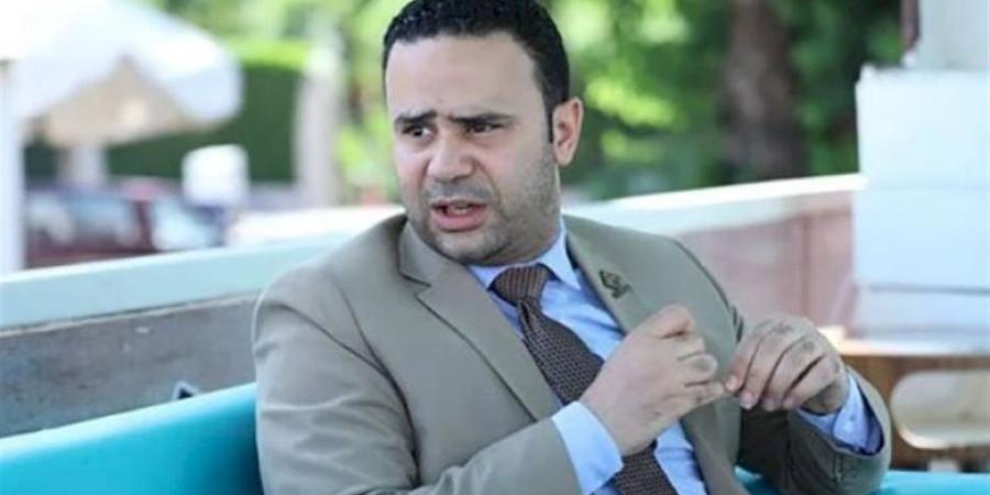 محمود بدر: ترامب يسعى للخروج من ورطة الحرب مع إيران