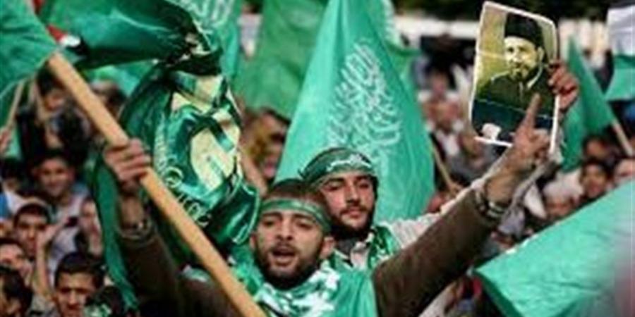 حملات تشويه واستغلال سيئ.. قصة انشقاقات العناصر النسائية بالجماعة الإرهابية بعد وصولها إلى السلطة|عاجل