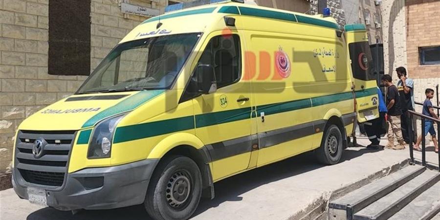 إصابة شخصين إثر انقلاب سيارة ربع نقل بطريق السلوم