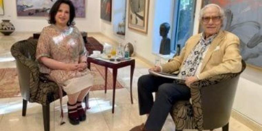 فاروق حسنى يستقبل الشيخة مى بنت محمد آل خليفة ويشيد بإسهاماتها الثقافية