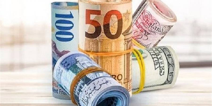 استقرار أسعار العملات الأجنبية أمام الجنيه المصري اليوم مع تباين محدود في البنوك