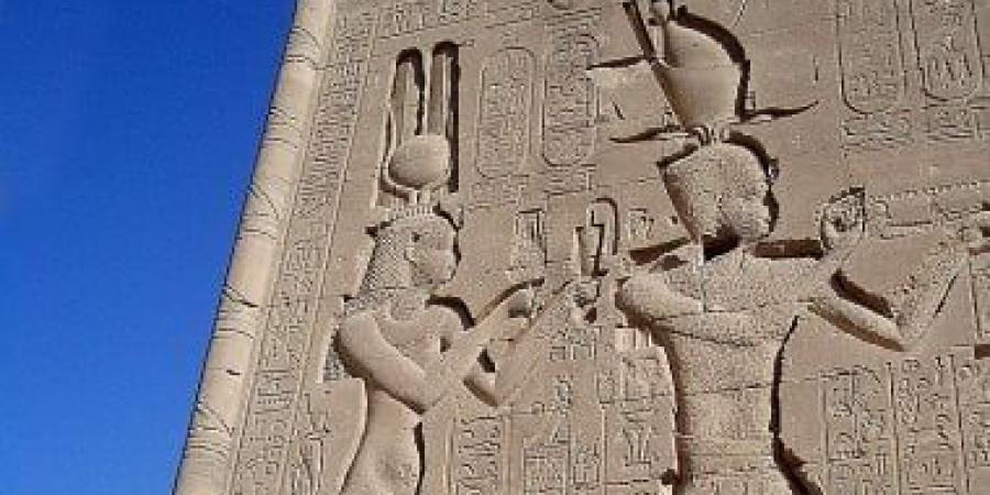 قيصرون.. كيف انتهى حكم البطالمة فى مصر بمقتل آخر أبنائهم؟