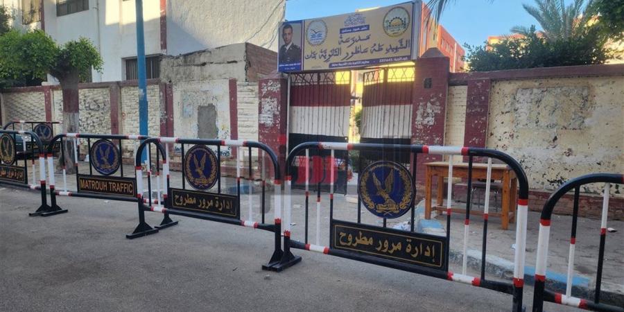 امتحانات الثانوية العامة.. الطلاب يؤدون الاختبار في اللغة الأجنبية الثانية اليوم