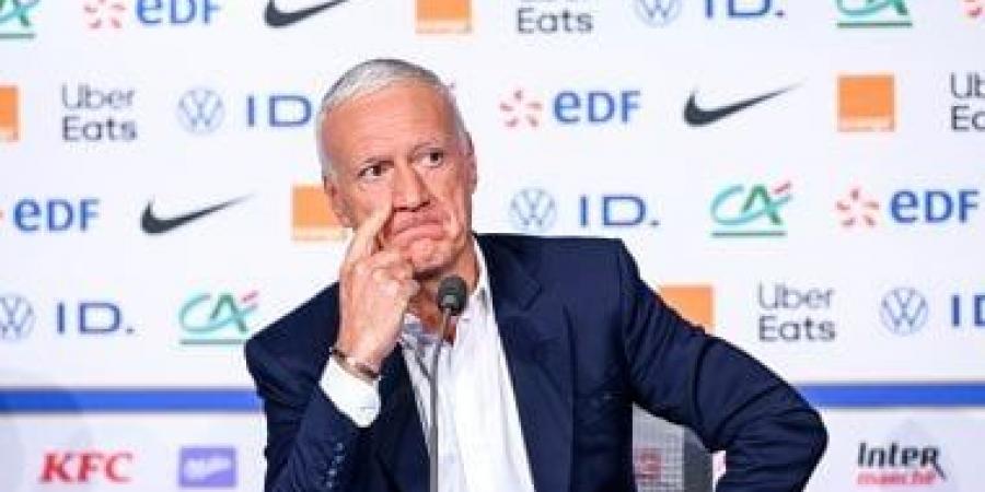 منتخب فرنسا يفتقد مدربه ديشامب أمام النرويج بعد وفاة والدته