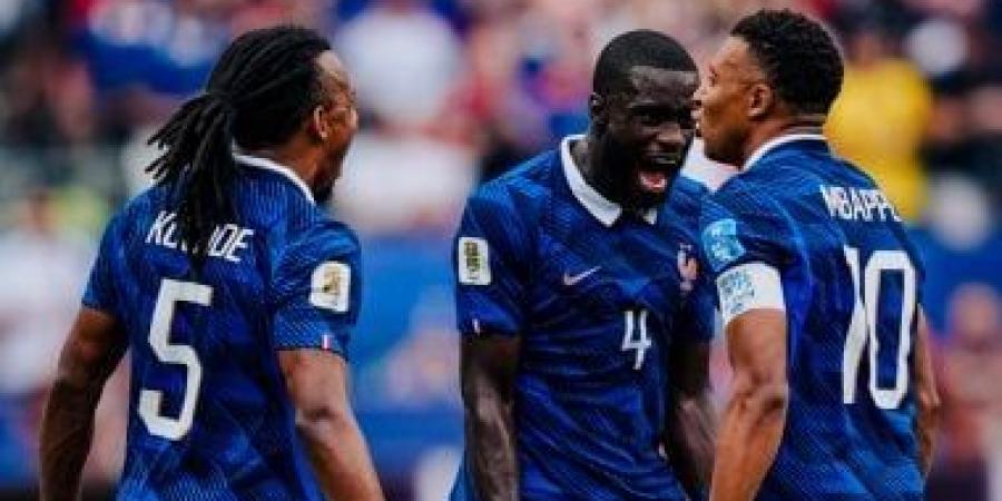 فرنسا تتقدم على العراق بهدف فى الشوط الأول.. وإخلاء المدرجات بين الشوطين