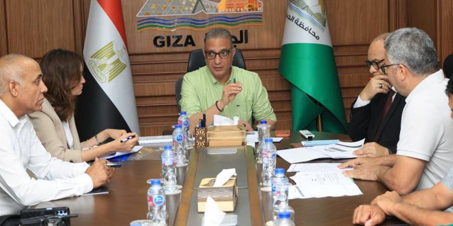 محافظ الجيزة يوجه بدعم خدمات المياه والغاز ومنظومة النظافة بحي الطالبية
