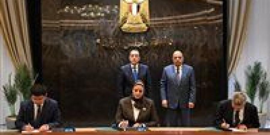 رئيس الوزراء يشهد توقيع مذكرة تفاهم لإنشاء أول مصنع لتوربينات الرياح.. وإقامة مشروع طاقة رياح بقدرة 2000 ميجاوات