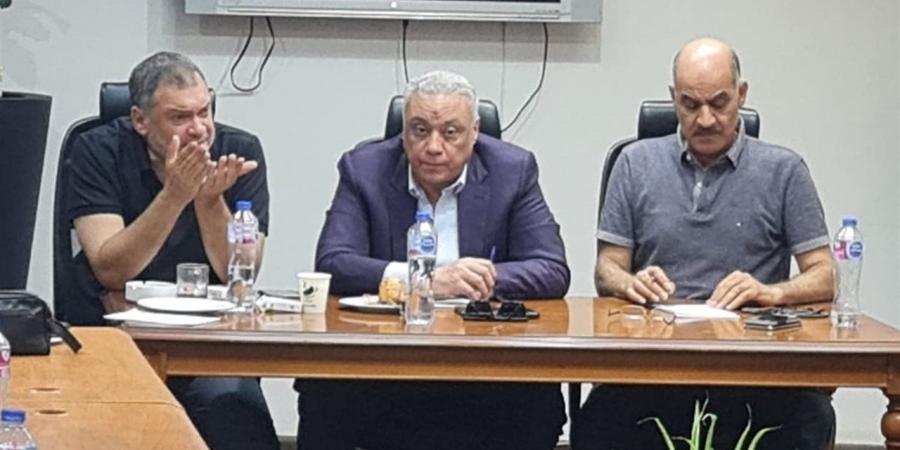 لجنة السياحة الدينية تعقد اجتماعا لمناقشة الاستعدادات لنطلاق موسم جديد لرحلات العمرة