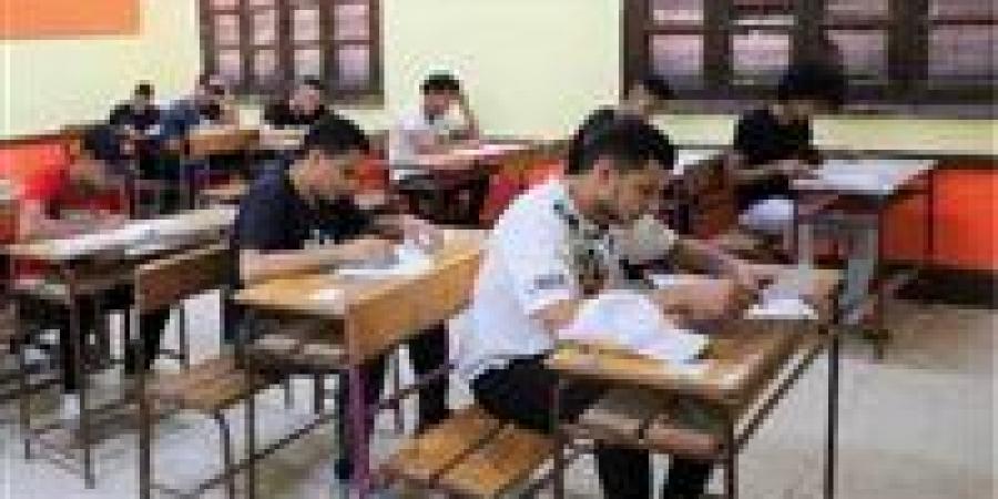 امتحانات الثانوية العامة 2026 مستمرة الخميس 2 يوليو.. التعليم تحسم موقف الإجازة الرسمية