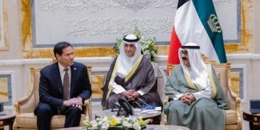 أمير الكويت ووزير الخارجية الأمريكي يبحثان مستجدات الأوضاع في الشرق الأوسط