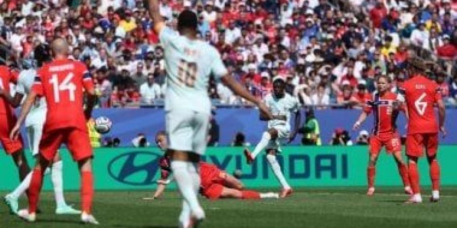 فرنسا تدمر النرويج بهاتريك ديمبيلي في الشوط الأول.. فيديو