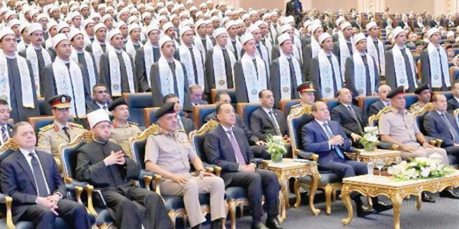 جيل جديد من الدعاة.. «دفعة حسن العطار»: الوقوف أمام الرئيس السيسى خير تتويج لرحلة العلم