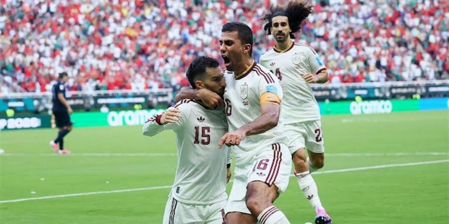 الشوط الأول.. إسبانيا تتقدم على أوروجواي بهدف باينا