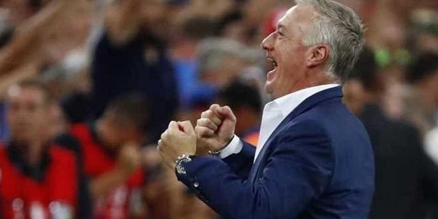 بعد حضور جنازة والدته.. ديشامب يعود إلى معسكر منتخب فرنسا