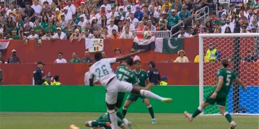 السنغال تصنع التاريخ.. أول منتخب أفريقي يسجل 5 أهداف في مباراة بكأس العالم