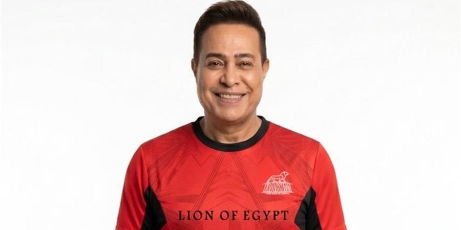 «نص ملعب قلبي».. حكيم يحتفل بتأهل منتخب مصر بأغنية جديدة تشعل حماس الجمهور