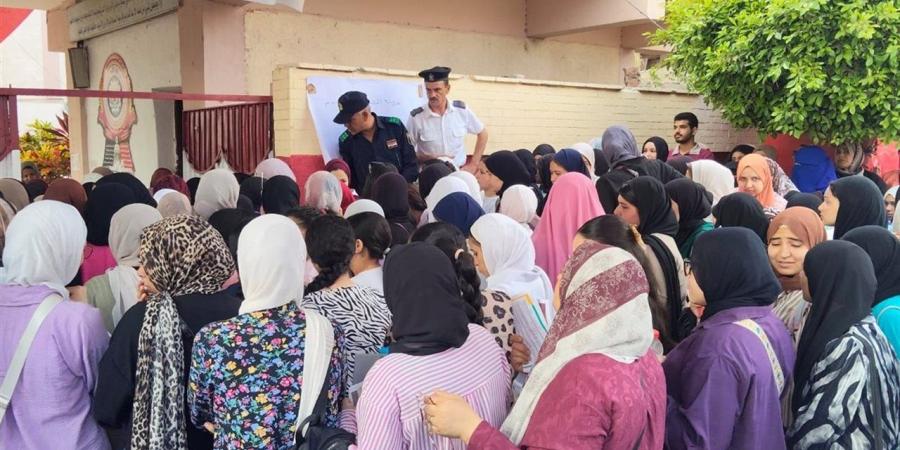 تعليم الدقهلية: اكتمال تجهيز اللجان قبل انطلاق امتحان اللغة العربية