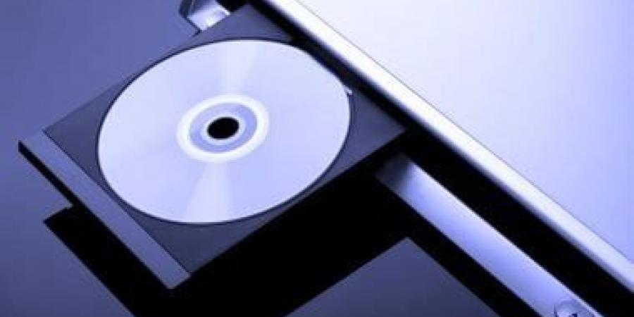 لماذا كانت أقراص DVD تحمل أكواد مناطق جغرافية؟ السر وراء القيود المزعجة