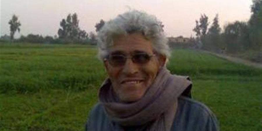 كيف صنعت القرية شاعرًا عالميًا؟.. قصة محمد عفيفي مطر