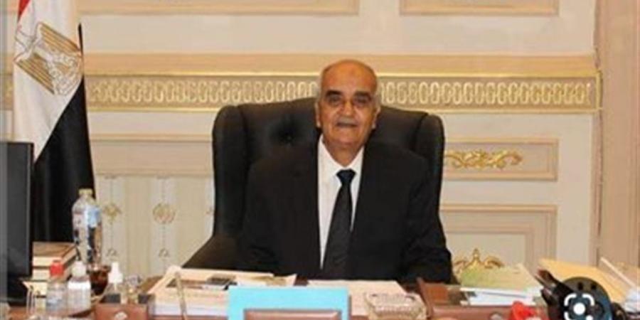 رئيس تشريعية النواب يطالب بحماية اجتماعية للعاملين على بند الاستعانة بالوزارات