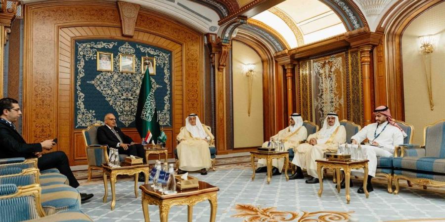 وزير الري يلتقي وزير البيئة والمياه والزراعة السعودي لبحث التعاون المشترك