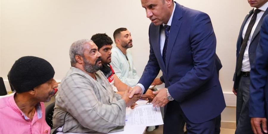 وزير العمل يختتم جولته بالجيزة بزيارة شركة "هوتاماكي" للتعبئة والتغليف