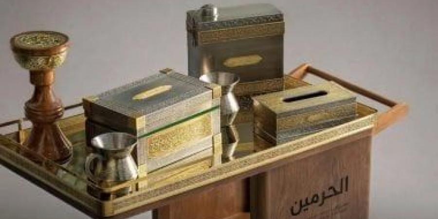 أدوات غسل الكعبة المشرفة.. حرفية سعودية تجسد العناية ببيت الله الحرام