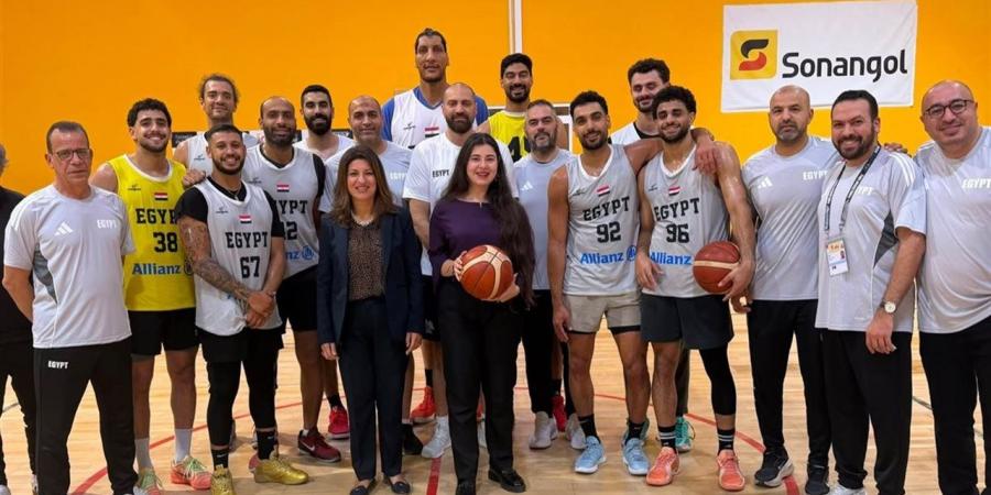سفيرة مصر بأنجولا تستقبل بعثة منتخب السلة وتتابع تدريبات الفراعنة قبل انطلاق تصفيات كأس العالم