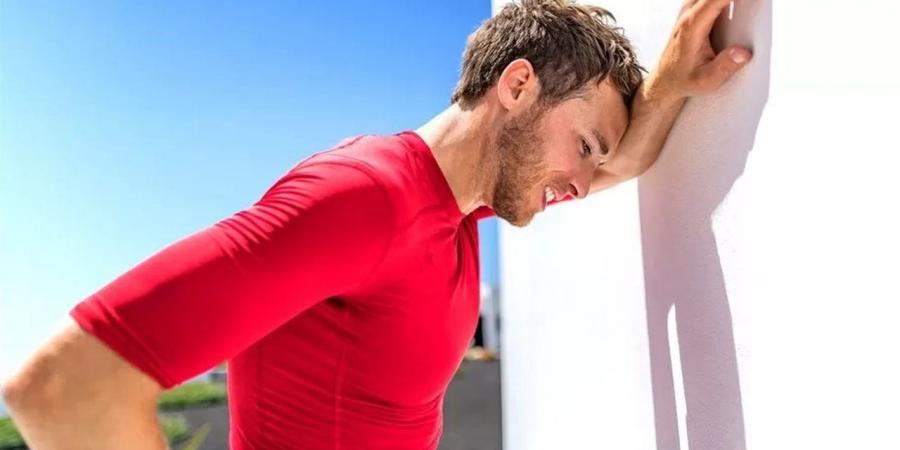 أسباب الإرهاق المزمن وكيفية الوقاية منه بأسلوب حياتك اليومي