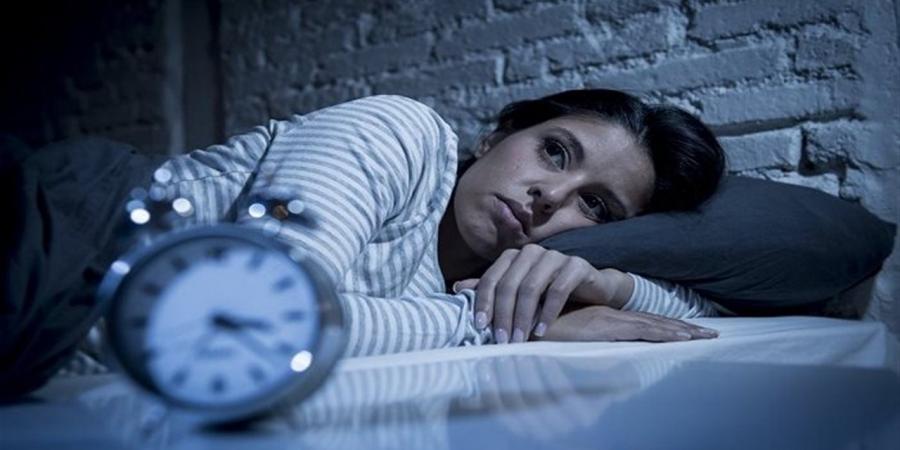 أطعمة ممنوع تناولها قبل النوم مباشرة لتجنب الأرق والحموضة