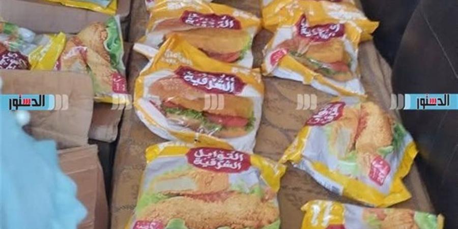 ضبط 1272 كجم أغذية مجهولة وأسمدة مدعمة ومبيدات محظورة في كفر الشيخ