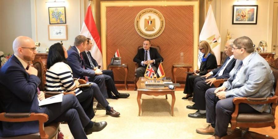 وزير التعليم العالي يؤكد أهمية إنشاء أودية التكنولوجيا داخل الجامعات