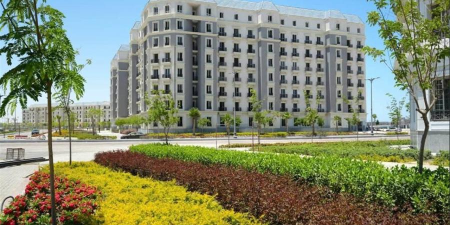 وزيرة الإسكان تتابع معدلات تنفيذ المشروعات بعددٍ من المدن الجديدة