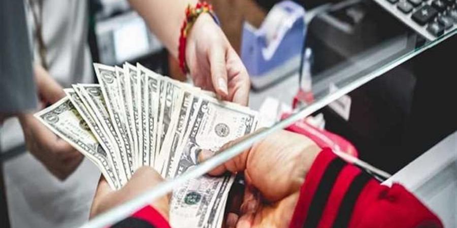 سعر الدولار في البنوك اليوم.. آخر تحديث لسعر البيع والشراء