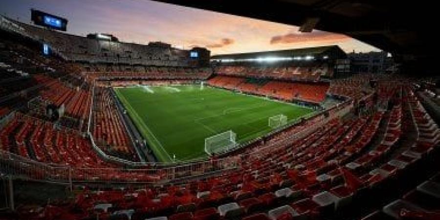برشلونة يودع ملعب «ميستايا» التاريخي أمام فالنسيا بحضور حمزة عبد الكريم