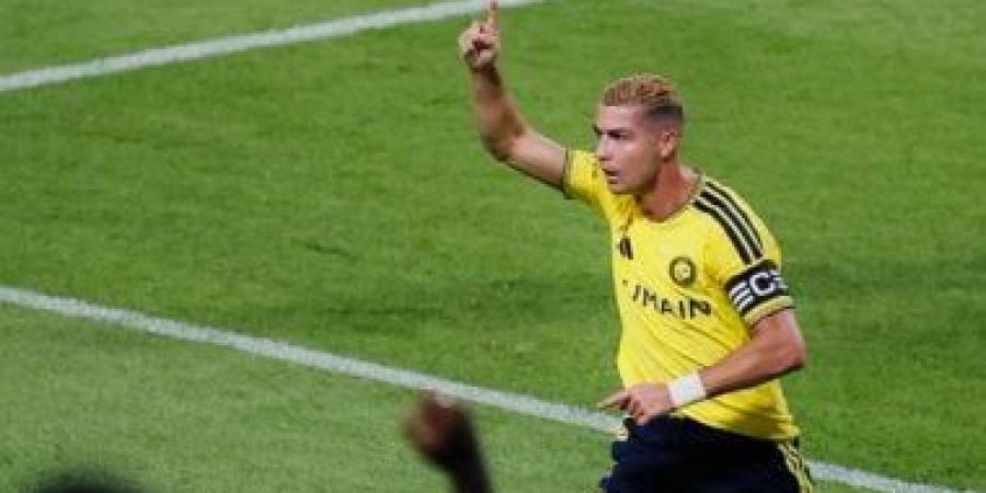 النصر يستعيد انتصاراته في الدوري السعودي على حساب أبها بثنائية.. فيديو
