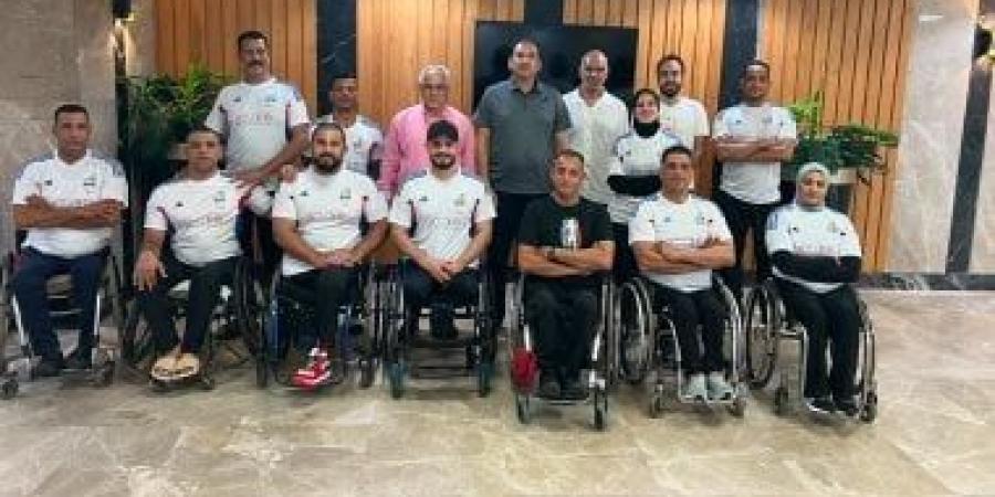 رئيس البارالمبية يؤازر منتخب اليد على الكراسى المتحركة قبل المشاركة فى بطولة العالم