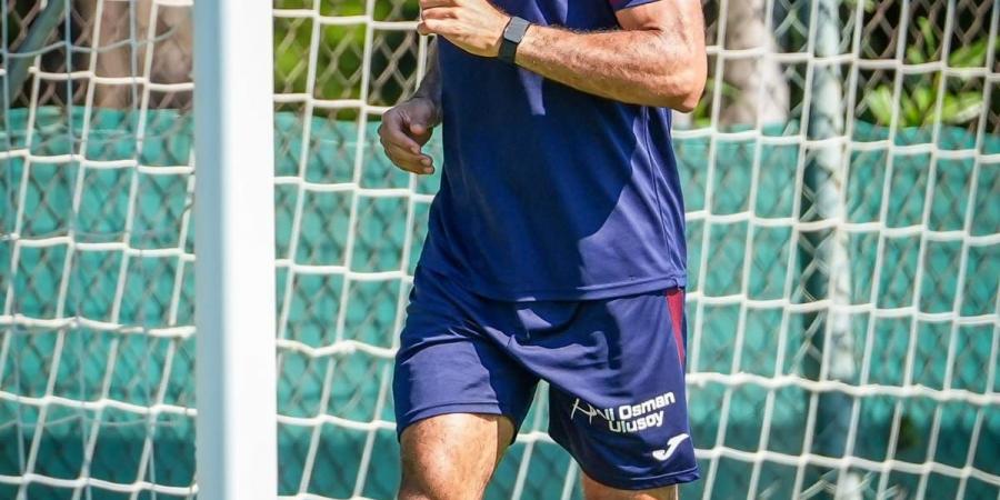 محمد صلاح يقود تدريبات طرابزون سبور استعدادًا لمواجهة جالاتا سراي