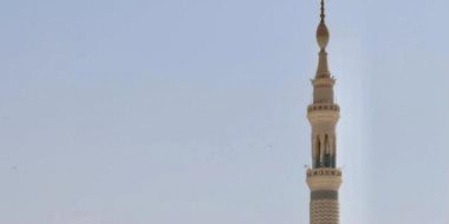 أكثر من 30 نوعًا من وحدات الإنارة تضيء المسجد النبوي وساحاته
