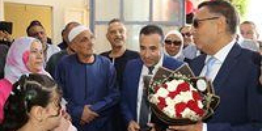 محافظ القليوبية يفتتح مركزًا تكنولوجيًا جديدًا بترسا في طوخ لتيسير الخدمات على المواطنين