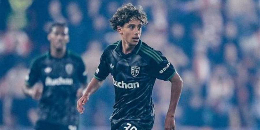 صراع بين مانشستر يونايتد وبرشلونة وباريس سان جيرمان لضم مفاجأة دوري الأبطال