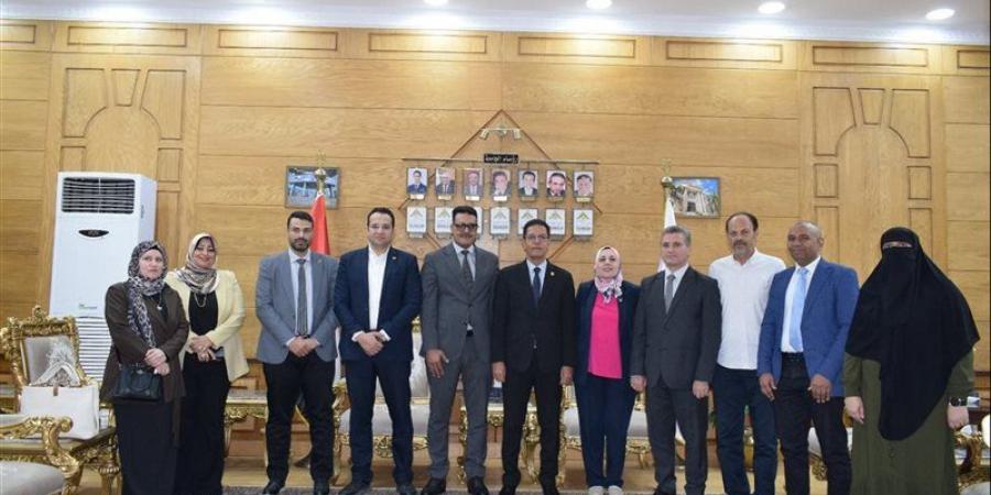 يشمل دعم واستخدام مصادر الطاقة المتجددة، جامعة بنها توقع بروتوكول تعاون مع مياه القليوبية