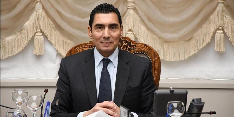 وزير الرياضة يقرر فتح مراكز الشباب مجانا لمدة أسبوع للصم وضعاف السمع