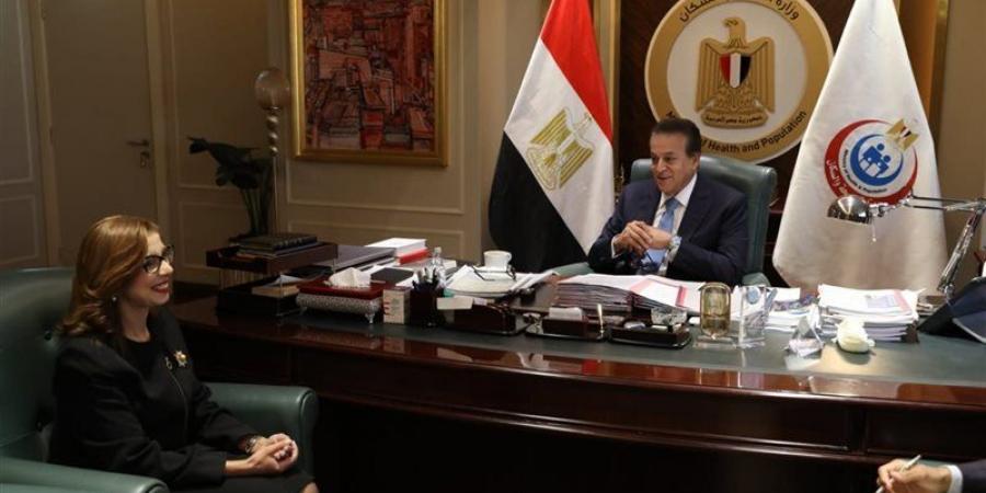 وزير الصحة يبحث مع سفيرة مصر لدى سنغافورة نقل تكنولوجيا تصنيع أدوية الأورام