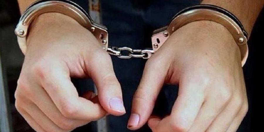 خلاف على أولوية الشراء ينتهي بطعنة نافذة، القبض على المتهم بالاعتداء على مالك شركة في السلام